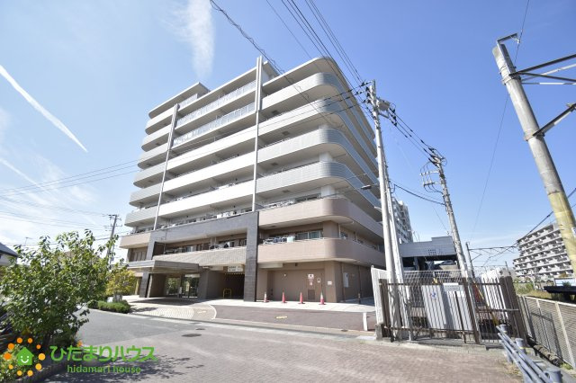 ゼファー北鴻巣オレンジステージの外観