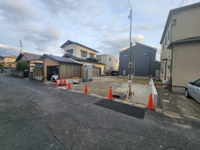 SUN COURT－サンコート－小倉南区蜷田若園2丁目　【小倉南区　新築戸建て】の前面道路含む現地写真|現地撮影　2023,12,23　SUN COURT－サンコート－小倉南区蜷田若園2丁目　【小倉南区　新築戸建て】