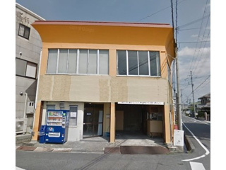 湖南市三雲の事務所のエントランス