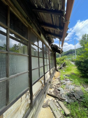 【外観】 | 福知山市夜久野町古家付土地 | 建物の南側の様子