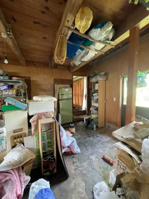 【その他】 | 福知山市夜久野町古家付土地 | 母屋と増築部のつなぎの土間スペース