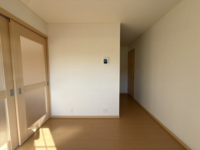 エクラタンＣの居間・リビング