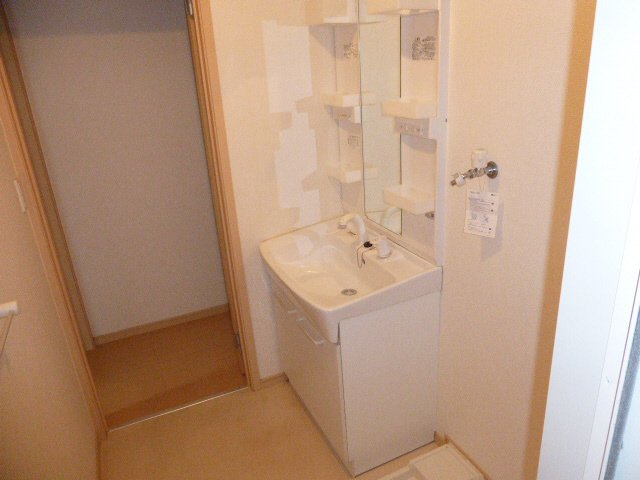 エクラタンＣの洗面所