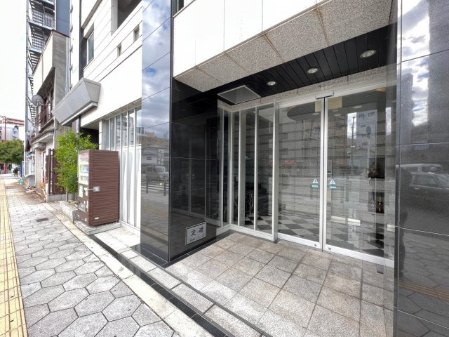 CITY SPIRE難波サウスタワーのエントランス