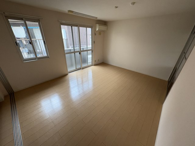 プランドール中道　Ｂ棟の居間・リビング