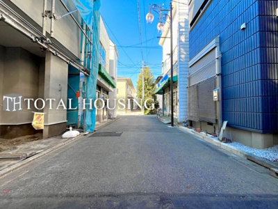 【前面道路含む現地写真】 | 狛江市中和泉5丁目　新築戸建　全１棟