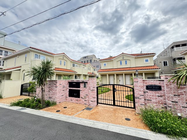 パークガーデン　シャルドンのエントランス