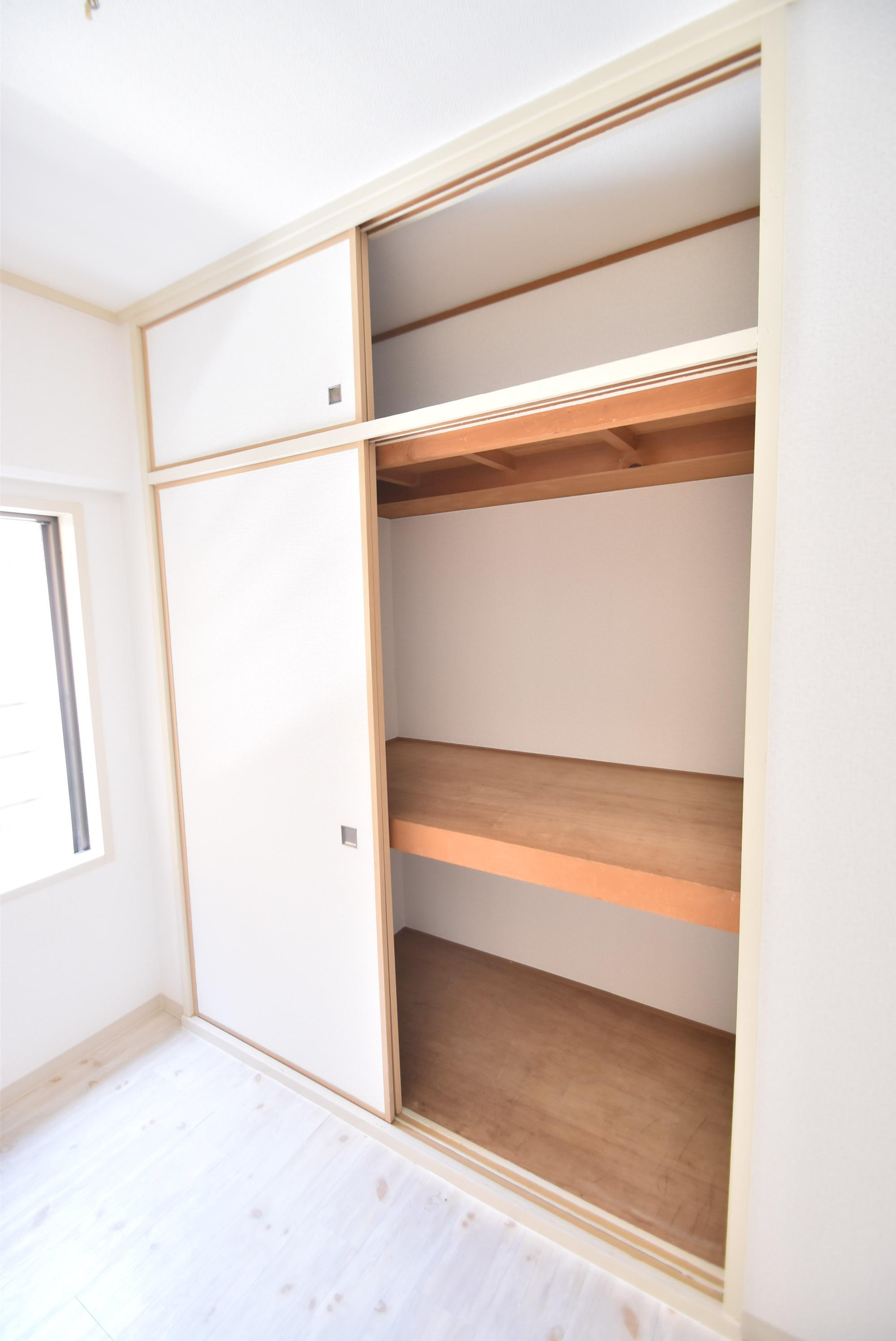 大阪市城東区蒲生２丁目の賃貸マンションの収納