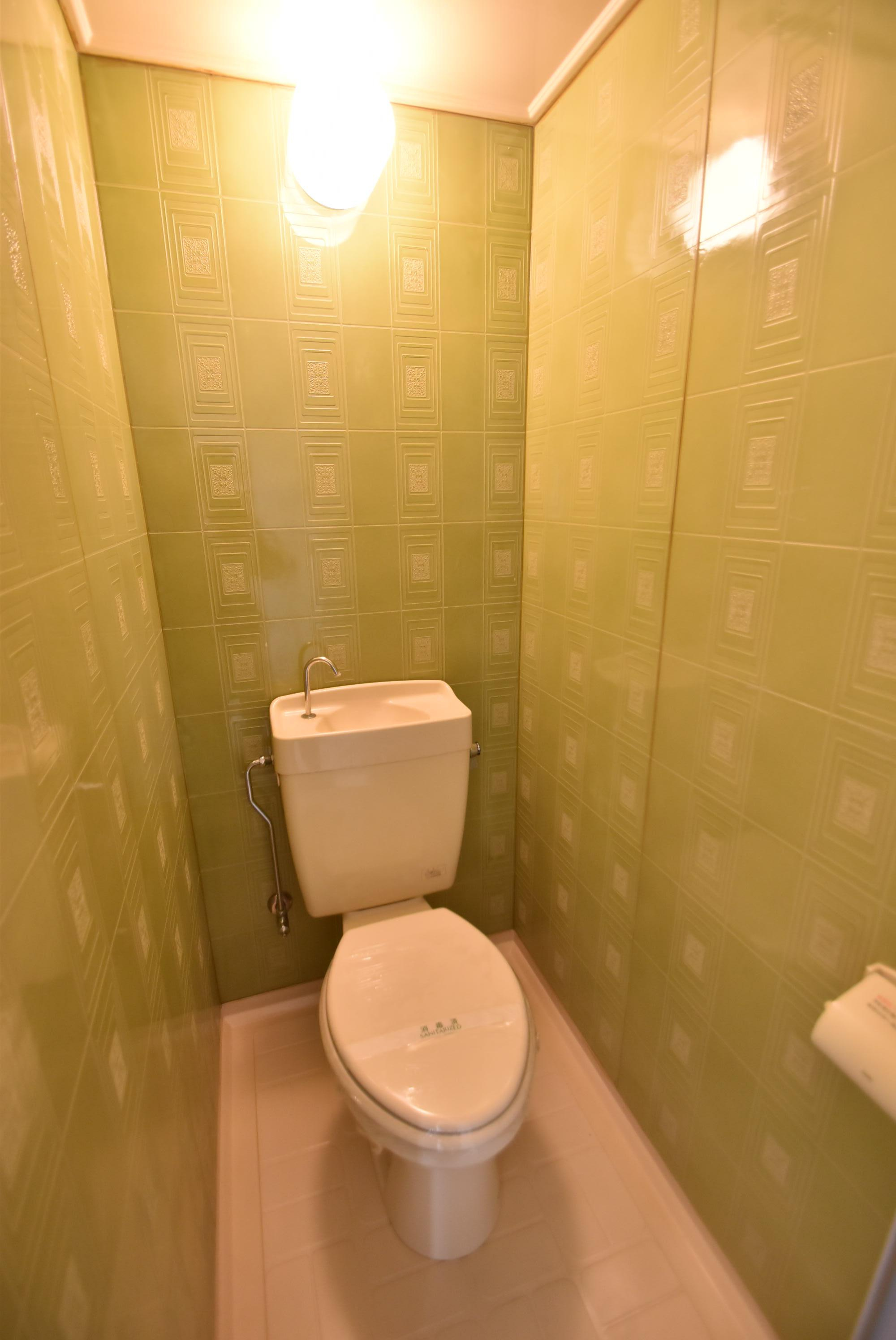 大阪市城東区蒲生２丁目の賃貸マンションのトイレ