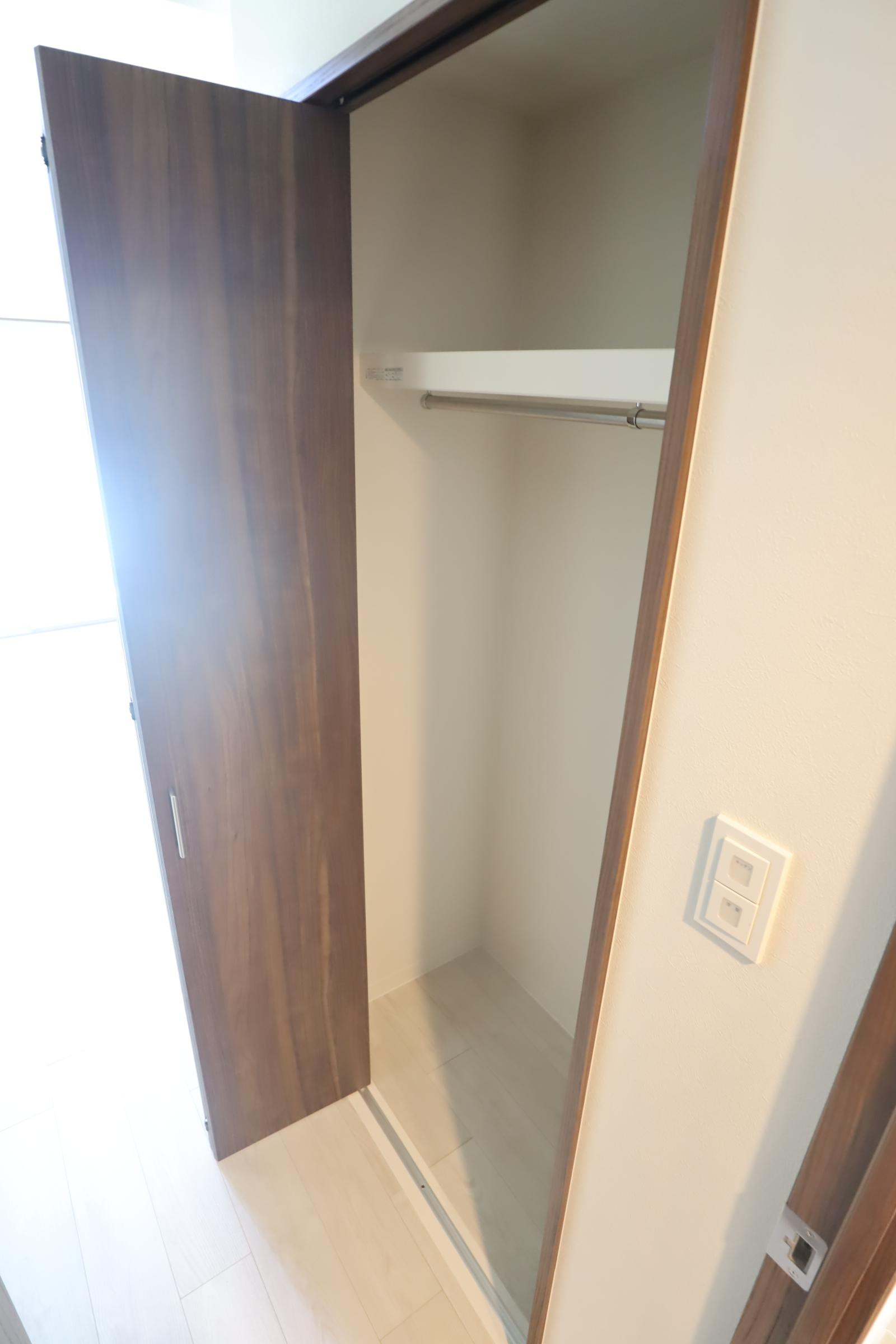 大阪市城東区今福西５丁目の賃貸マンションの収納