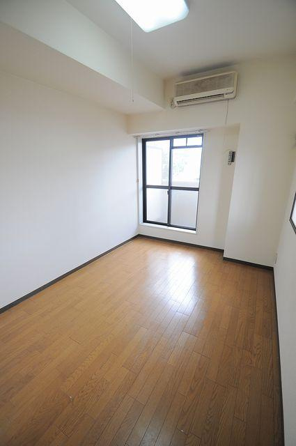 大阪市城東区放出西３丁目の賃貸マンションの居間・リビング