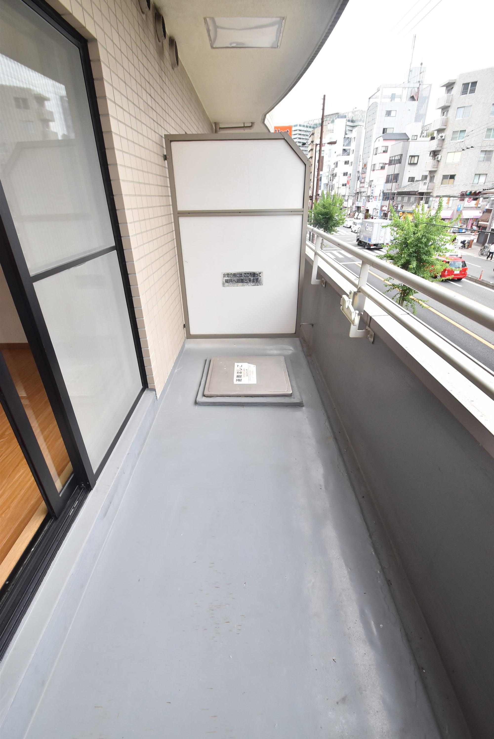 大阪市都島区都島北通１丁目の賃貸マンションのバルコニー
