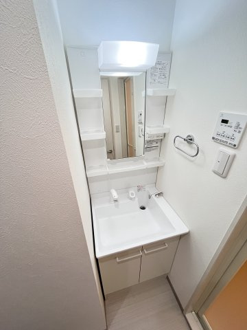 大阪市都島区都島北通１丁目の賃貸マンションの洗面所