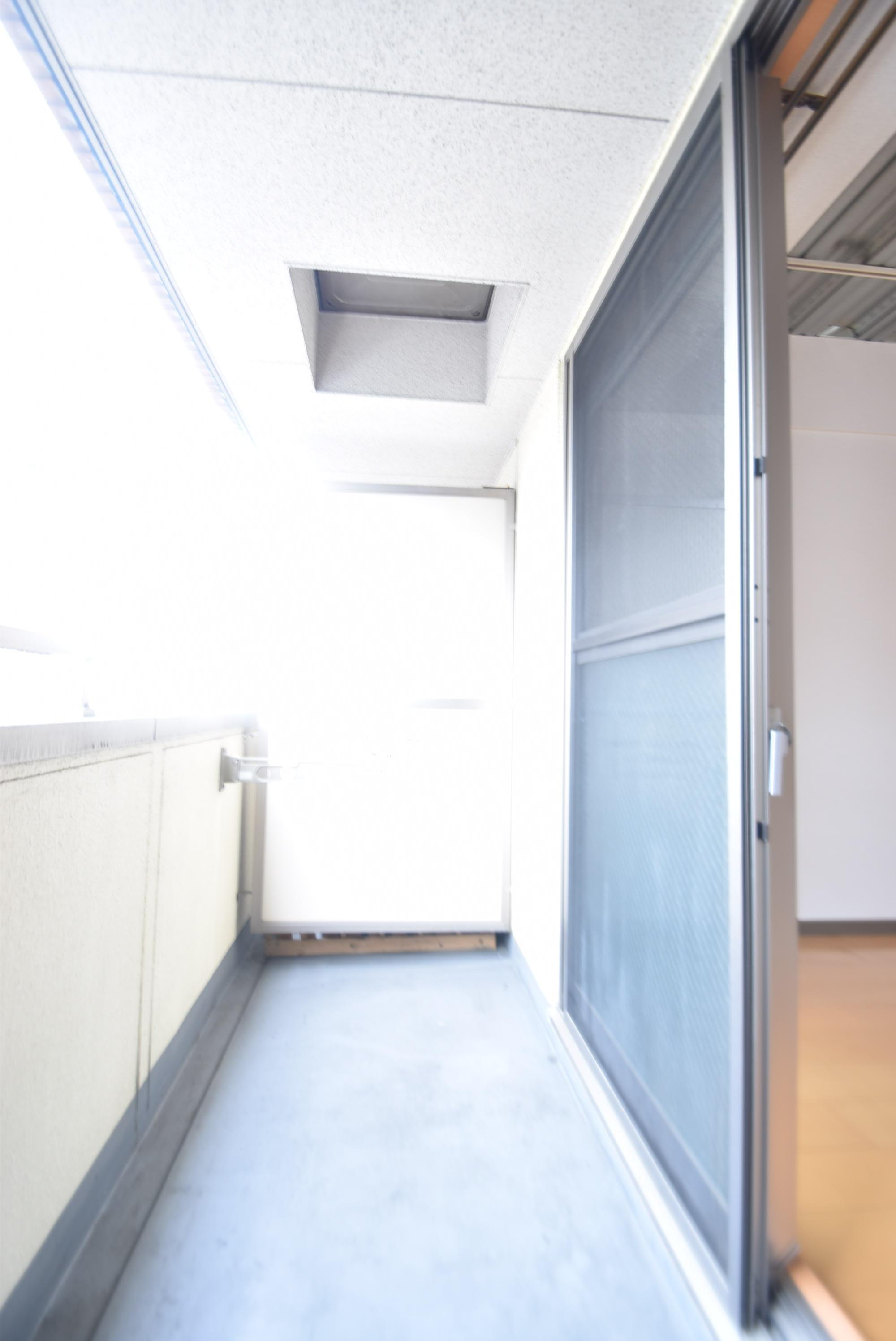 大阪市城東区中央３丁目の賃貸マンションのバルコニー