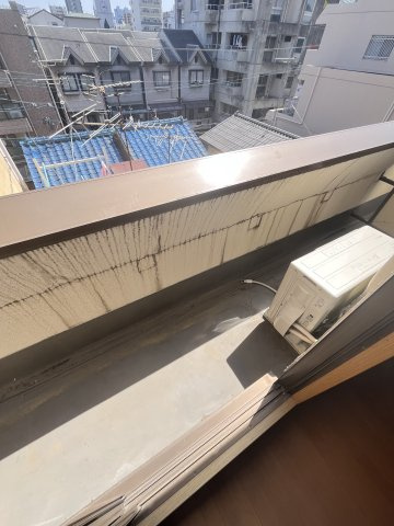 大阪市都島区都島南通１丁目の賃貸マンションのバルコニー