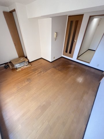 大阪市都島区都島南通１丁目の賃貸マンションの居間・リビング