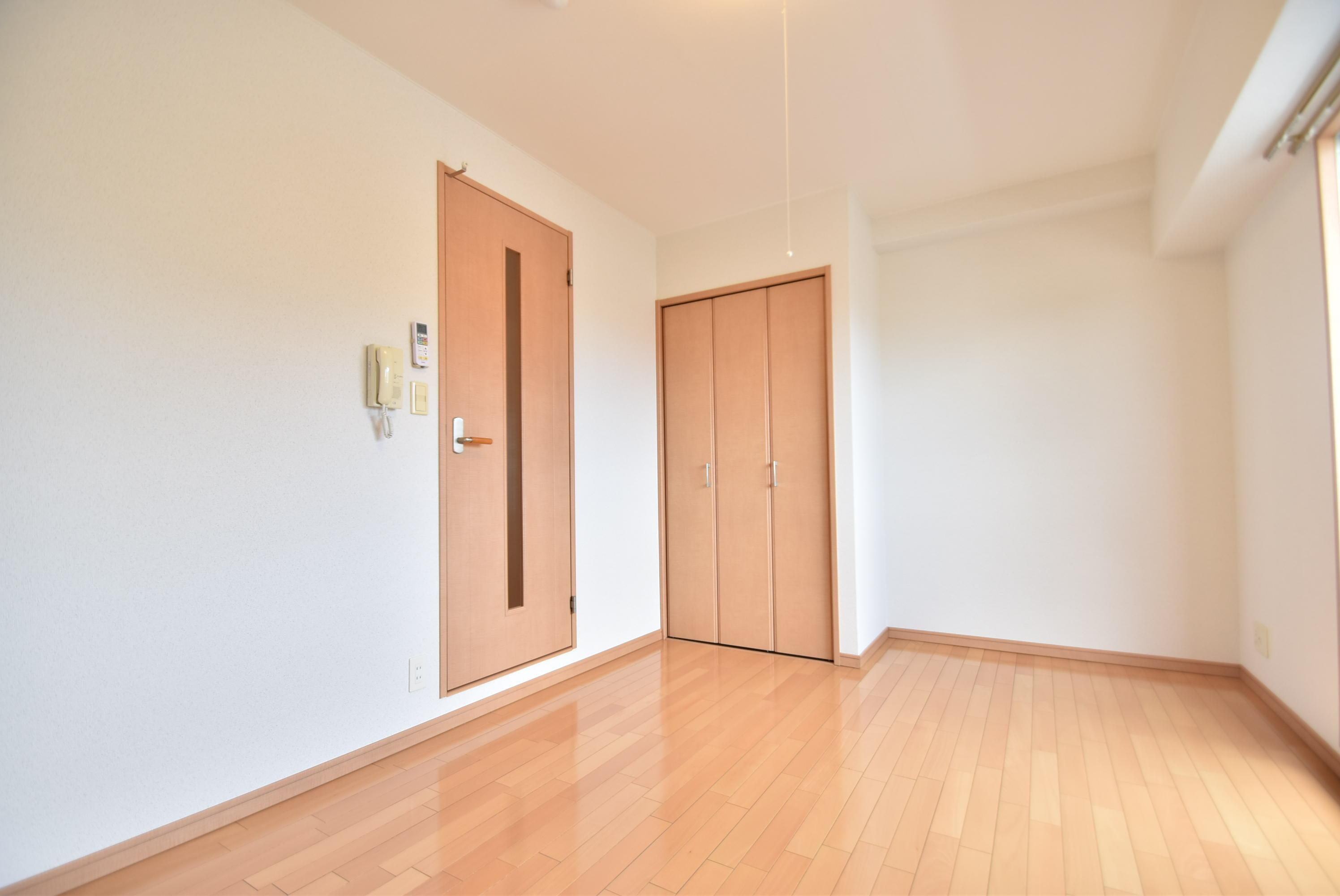 大阪市城東区今福西４丁目の賃貸マンションのエントランス