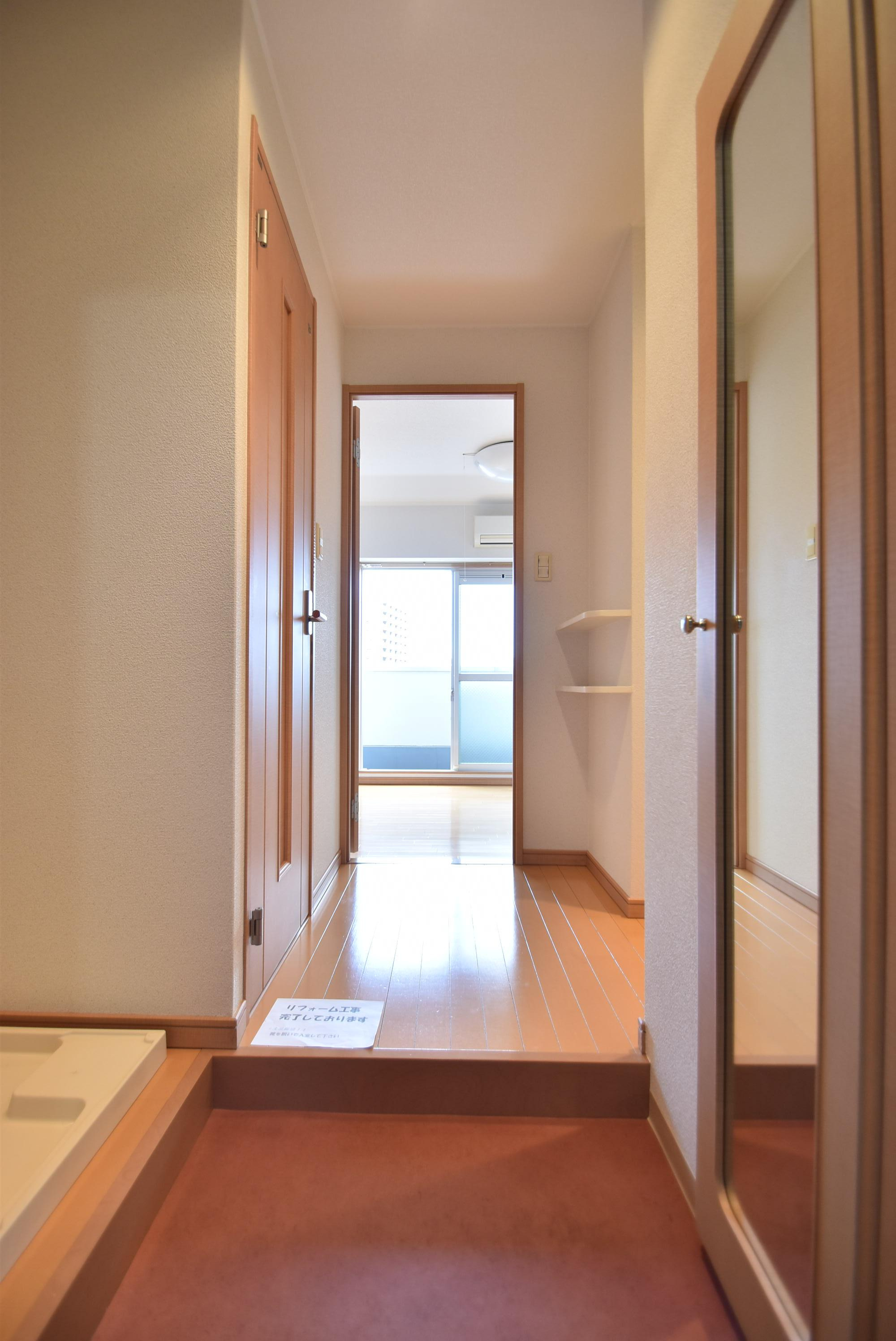 大阪市城東区今福西４丁目の賃貸マンションの玄関