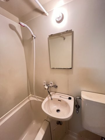 大阪市城東区中央１丁目の賃貸マンションの洗面所