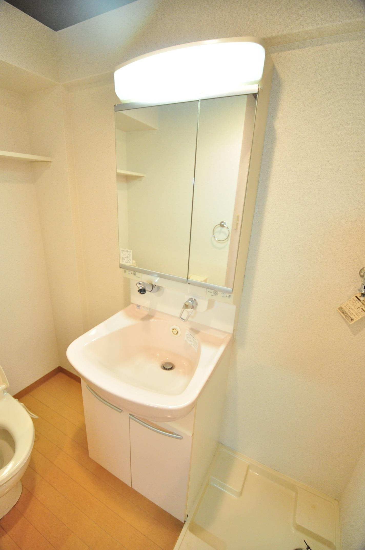 大阪市都島区高倉町１丁目の賃貸マンションの洗面所