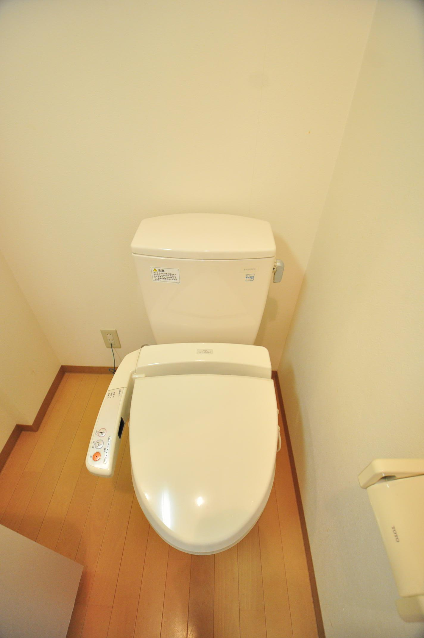 大阪市都島区高倉町１丁目の賃貸マンションのトイレ