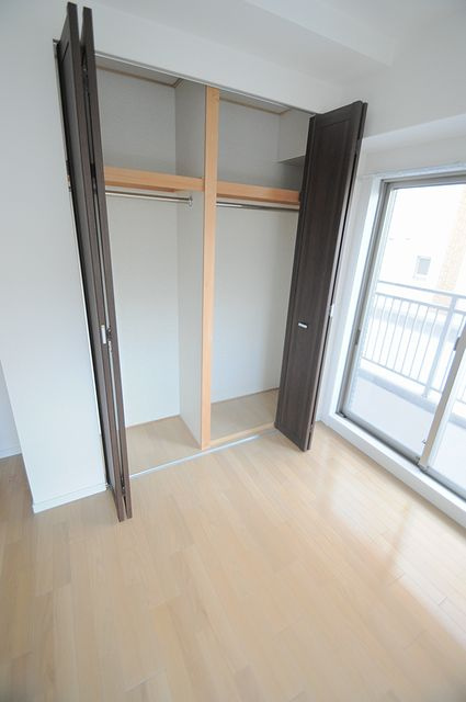 大阪市城東区野江２丁目の賃貸マンションの収納