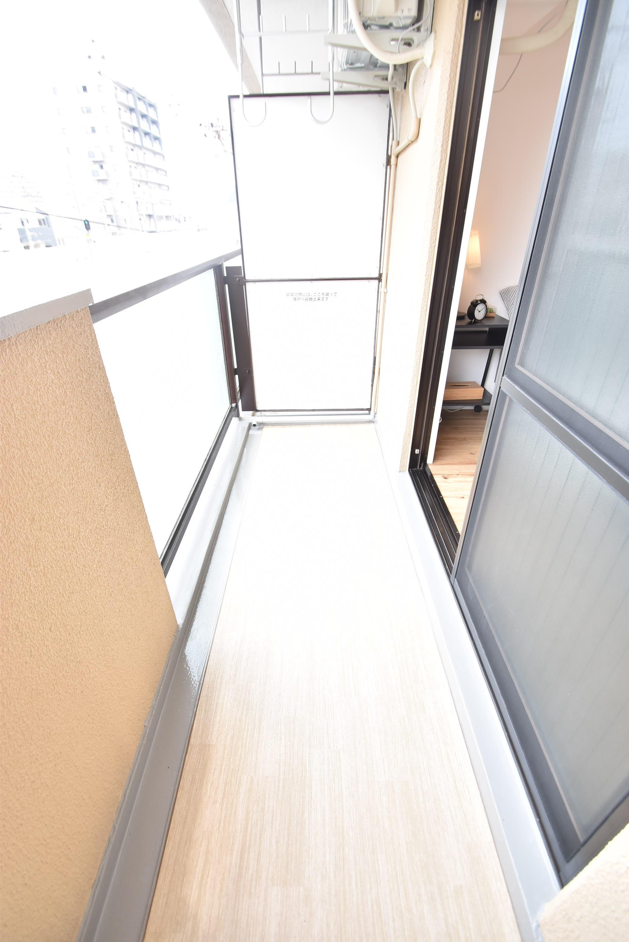 大阪市城東区成育３丁目の賃貸マンションのバルコニー