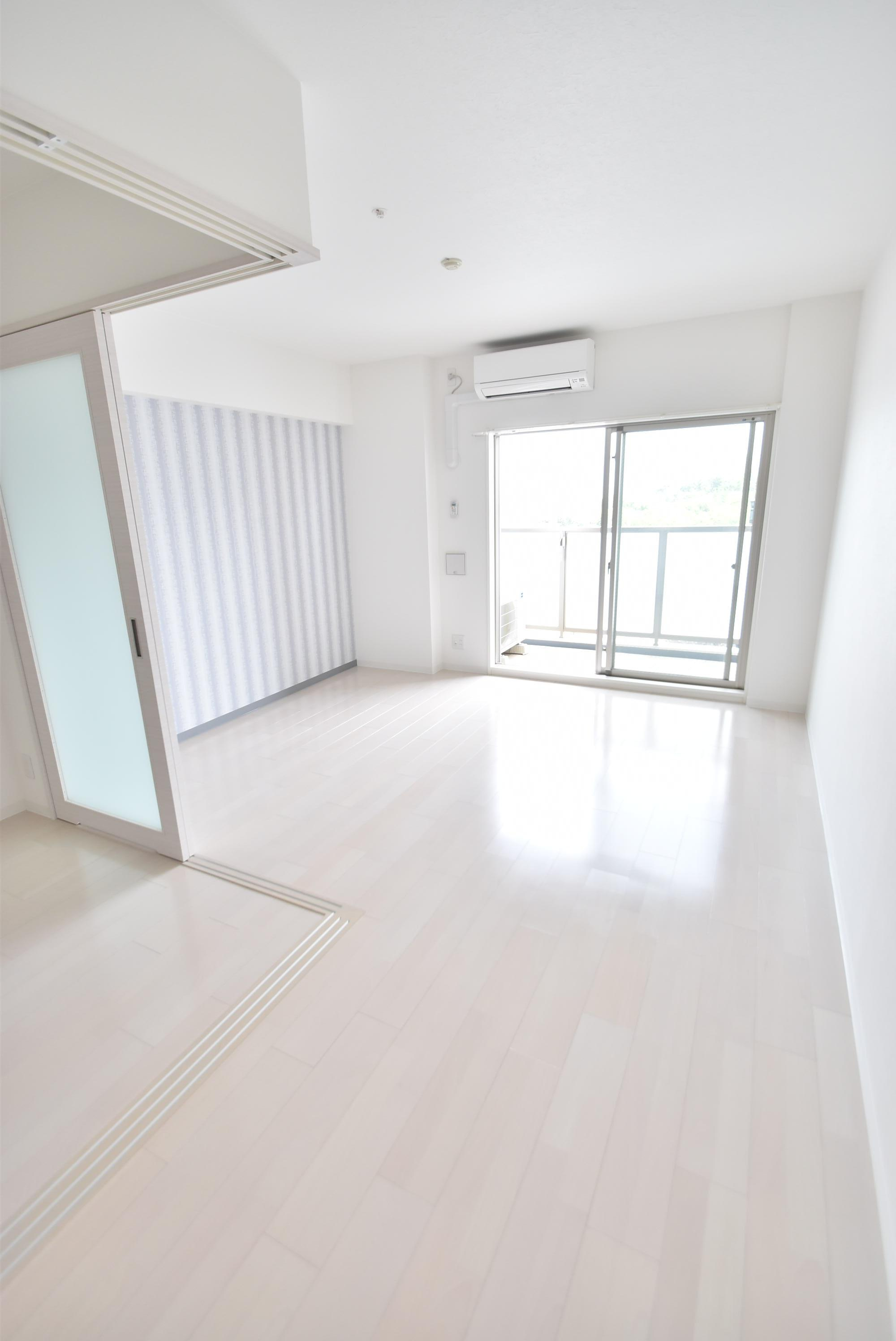 大阪市都島区片町１丁目の賃貸マンションの居間・リビング