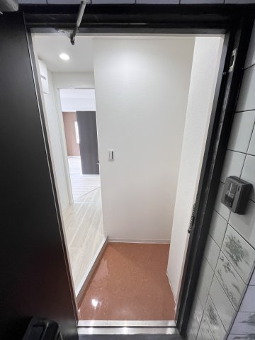 大阪市都島区都島北通２丁目の賃貸マンションの玄関