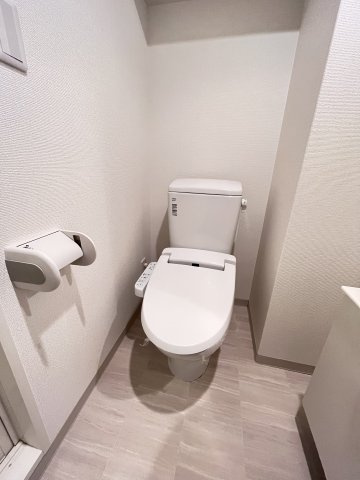 大阪市都島区東野田町４丁目の賃貸マンションのトイレ