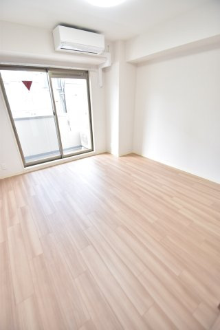 大阪市都島区都島南通１丁目の賃貸マンションの洋室