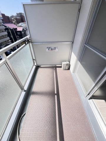 大阪市城東区中央３丁目の賃貸マンションのバルコニー