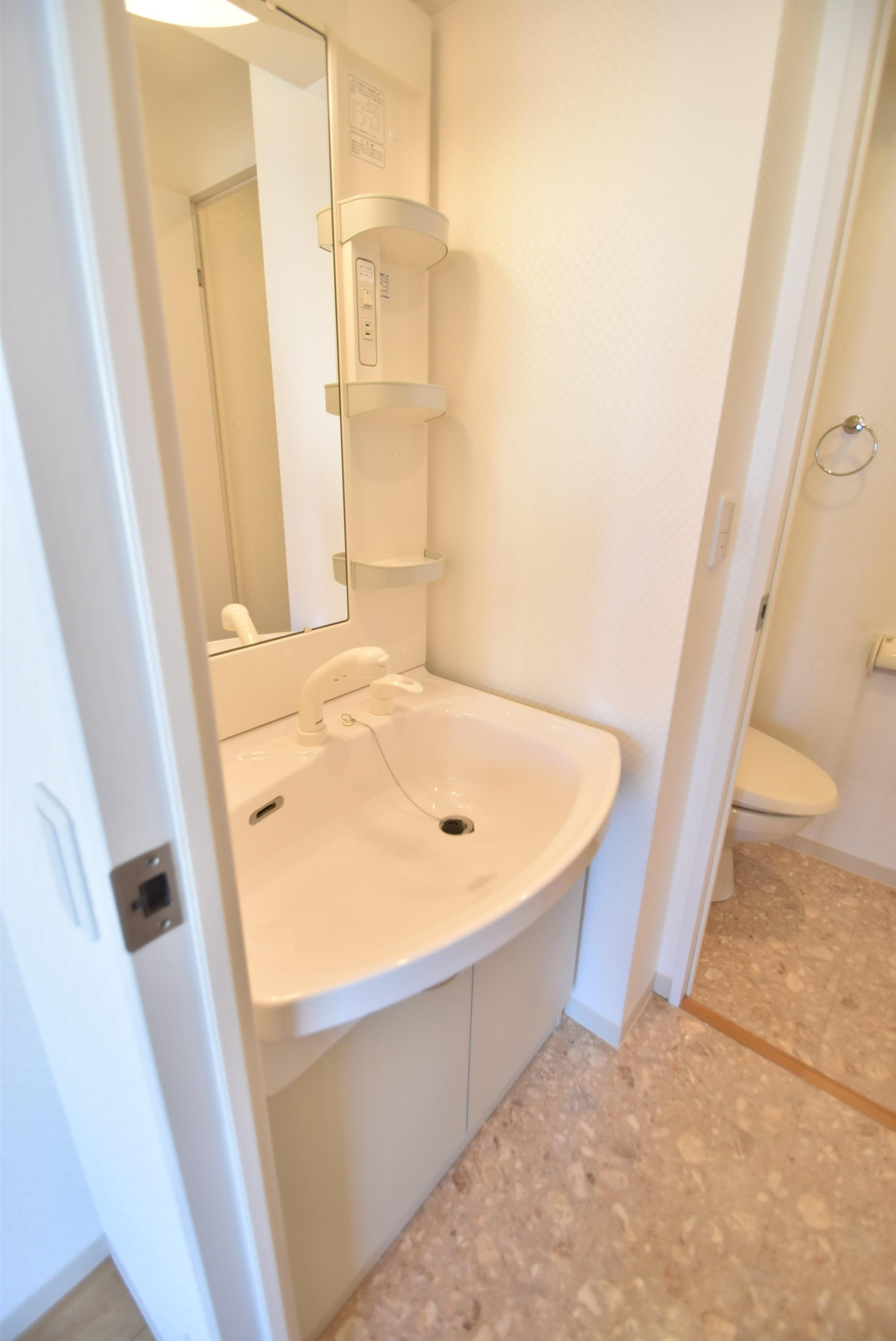 大阪市城東区蒲生３丁目の賃貸マンションの洗面所