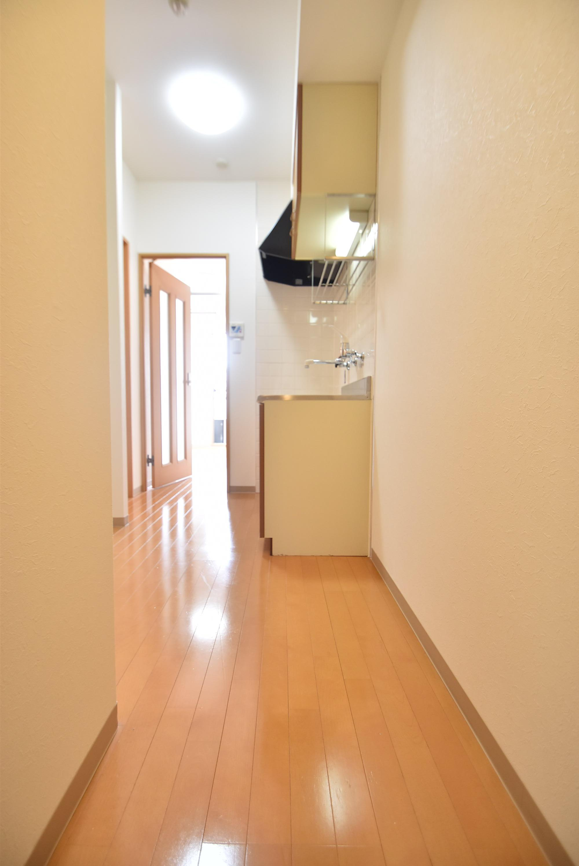 大阪市都島区中野町４丁目の賃貸マンションの玄関