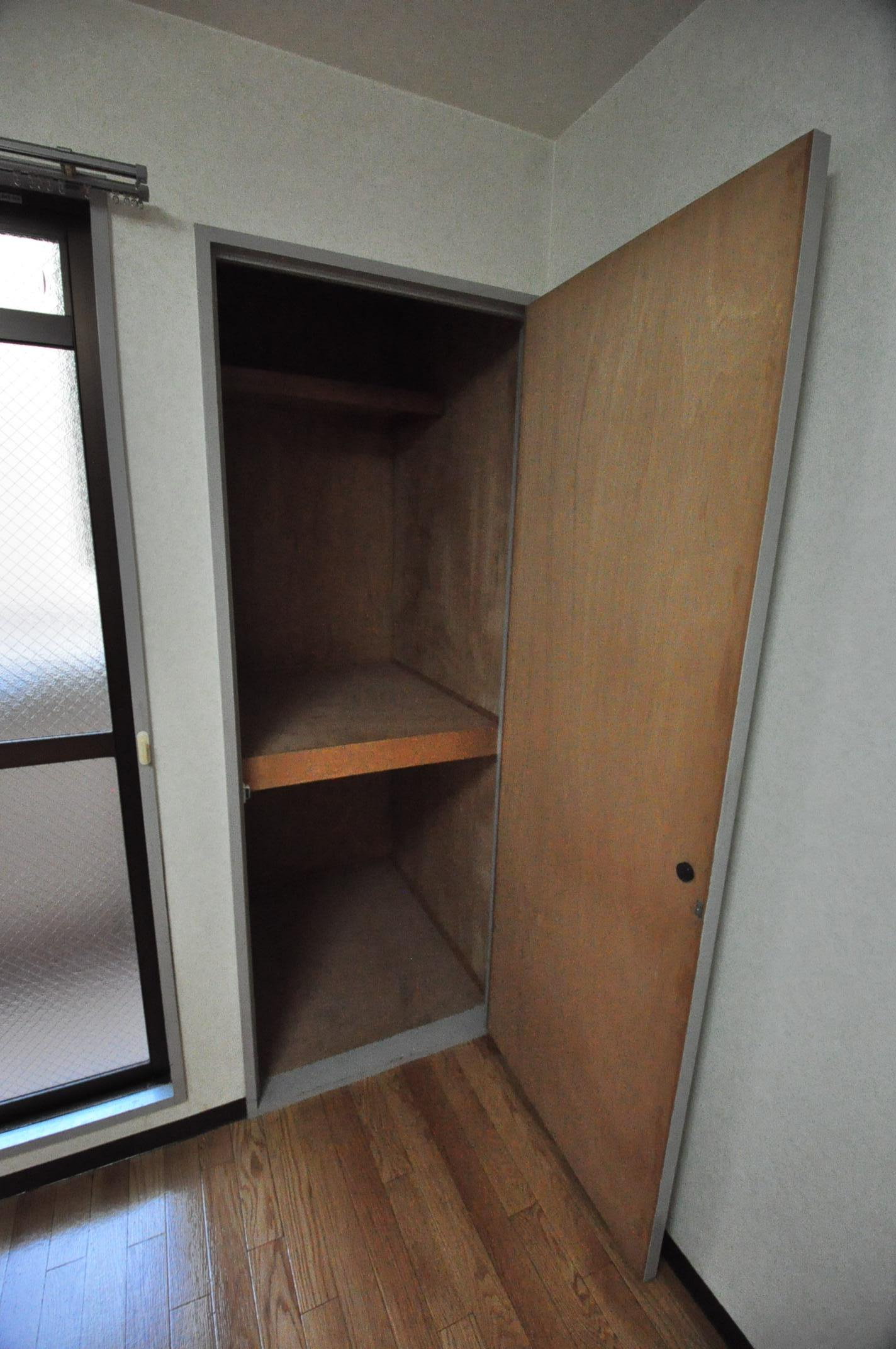 大阪市城東区鴫野西３丁目の賃貸マンションの収納