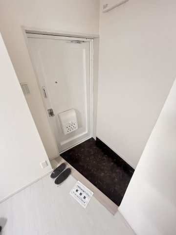 大阪市都島区都島本通４丁目の賃貸マンションの玄関