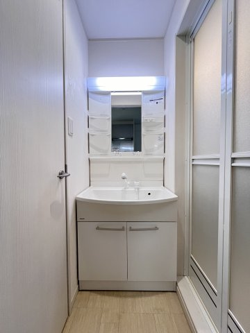 大阪市都島区都島本通４丁目の賃貸マンションの洗面所