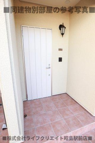 パークガーデン　フルールの玄関