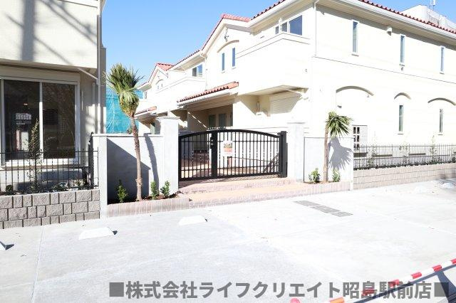 パークガーデン　フルールのエントランス