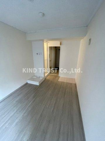 南森町ハイツの洋室|落ち着いた色調の洋室です