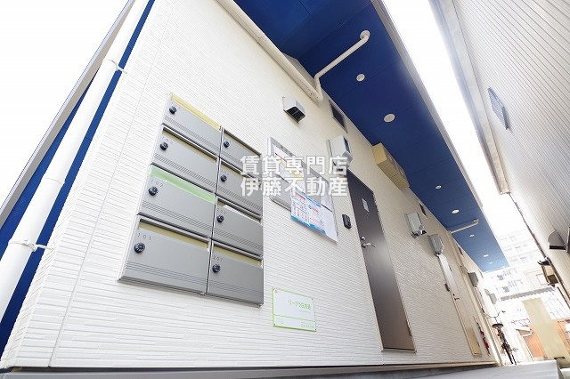 リーブラ庄内通のエントランス