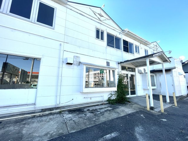 共栄町三丁目店舗(駐車場10台込)の外観