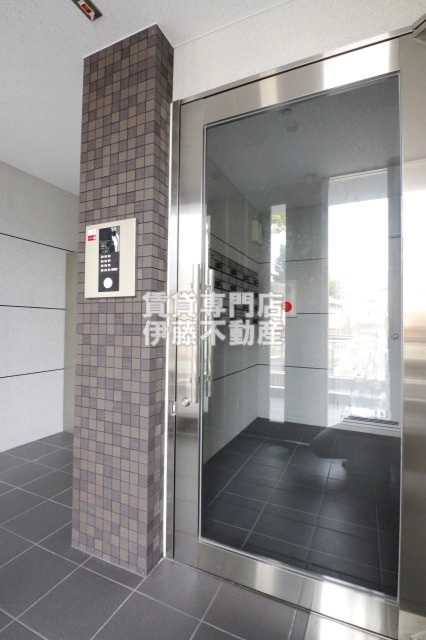 ラレジーナグランデのエントランス|オートロック