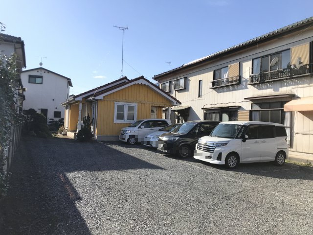 鴻巣市本町８丁目の中古一戸建の駐車場