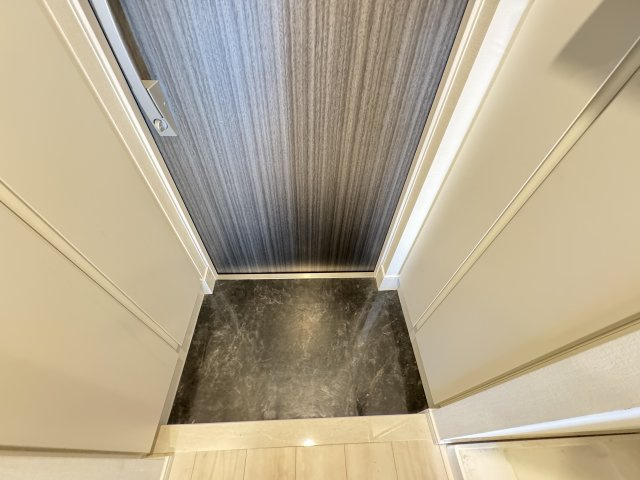 S-RESIDENCE松戸beneの玄関