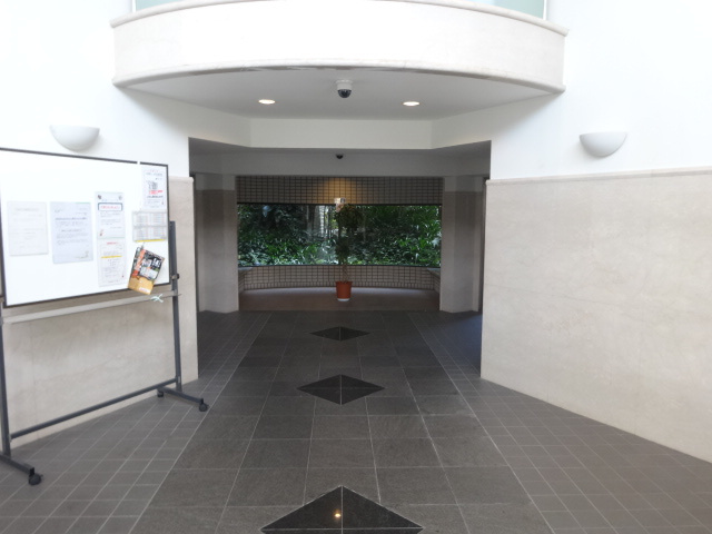 宝塚清荒神ヒルズのエントランス