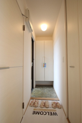 【玄関】 | ルミエール D棟