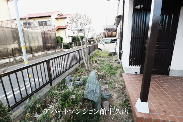 森の里貸家の庭