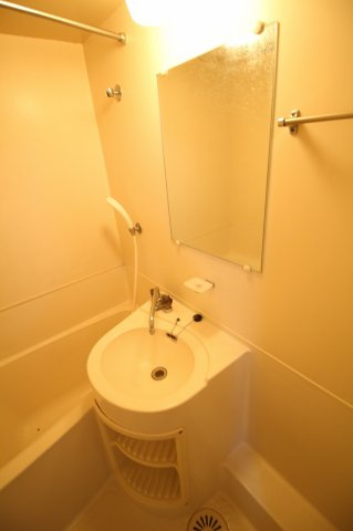 ステーションコーポの洗面所|広い洗面スペース