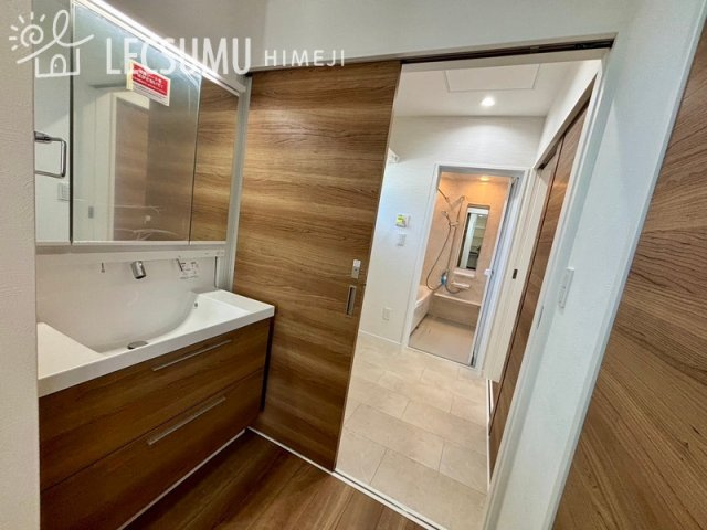 姫路市網干区田井D号地／新築戸建の独立洗面台